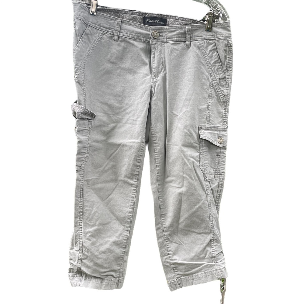 Eddie Bauer Twill 6 Pocket Cargo Cream Capris Size 8 Petite - Picture 4 of 9